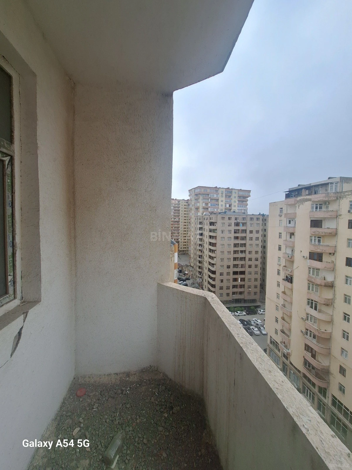 Satılır 2 otaqlı mənzil 92 m²