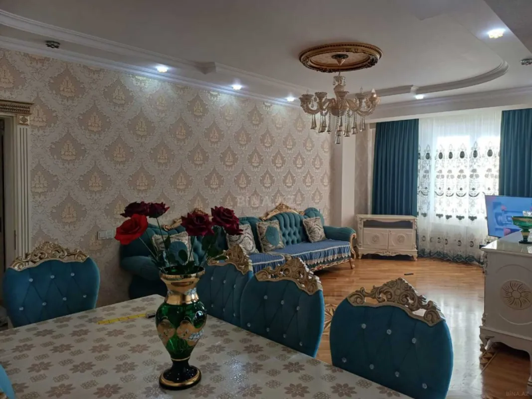 Satılır 3 otaqlı mənzil 119 m²