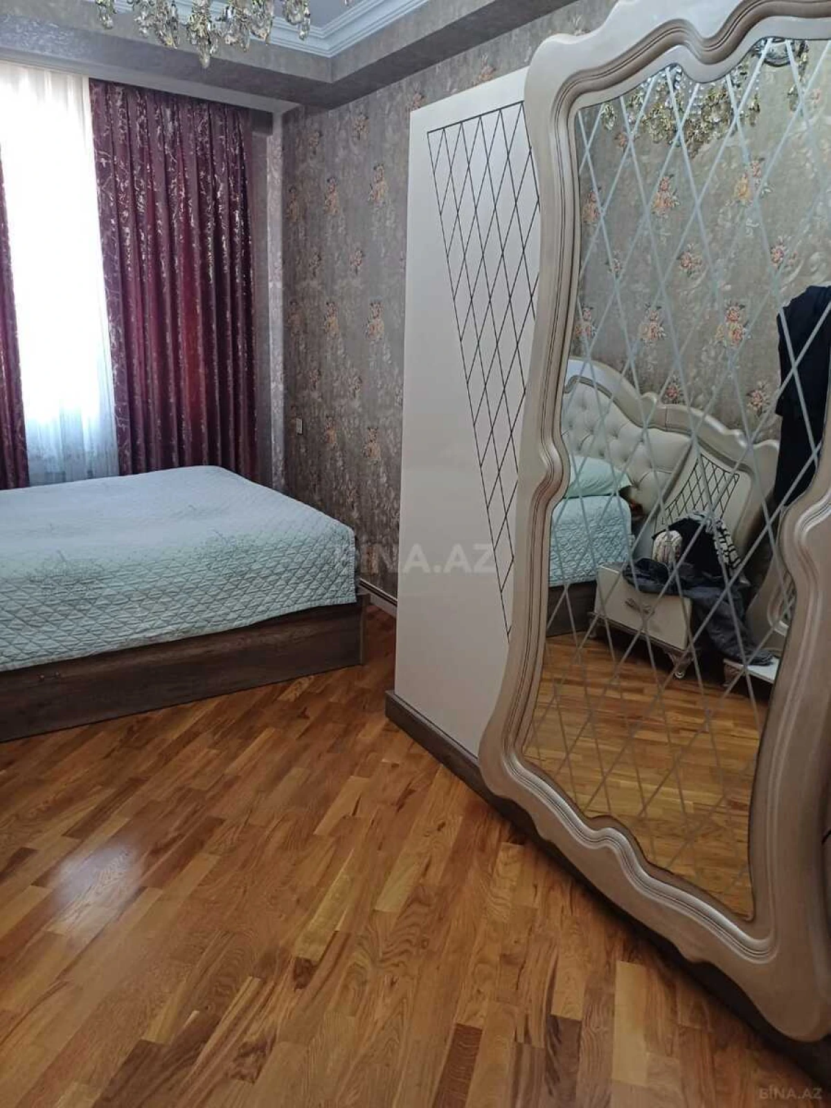 Satılır 3 otaqlı mənzil 119 m²