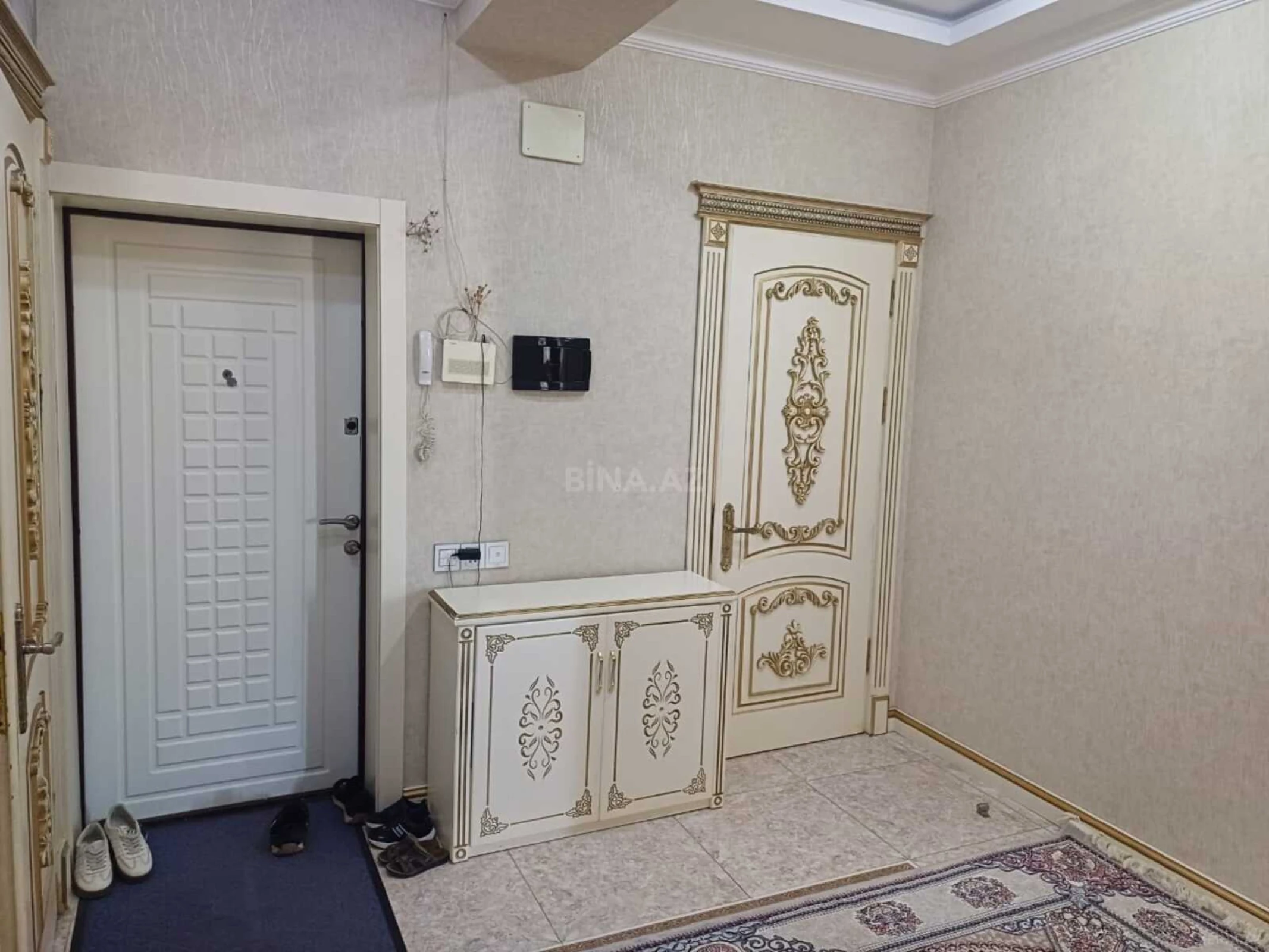 Satılır 3 otaqlı mənzil 119 m²