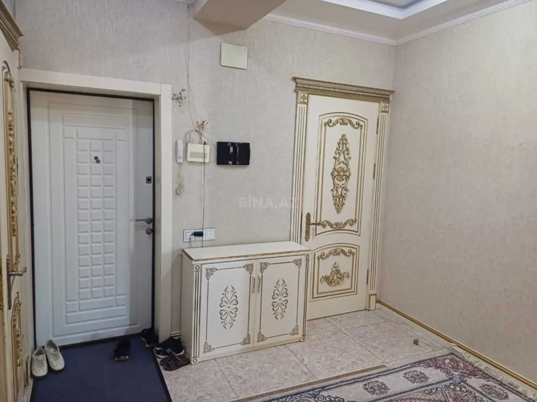 Satılır 3 otaqlı mənzil 119 m²