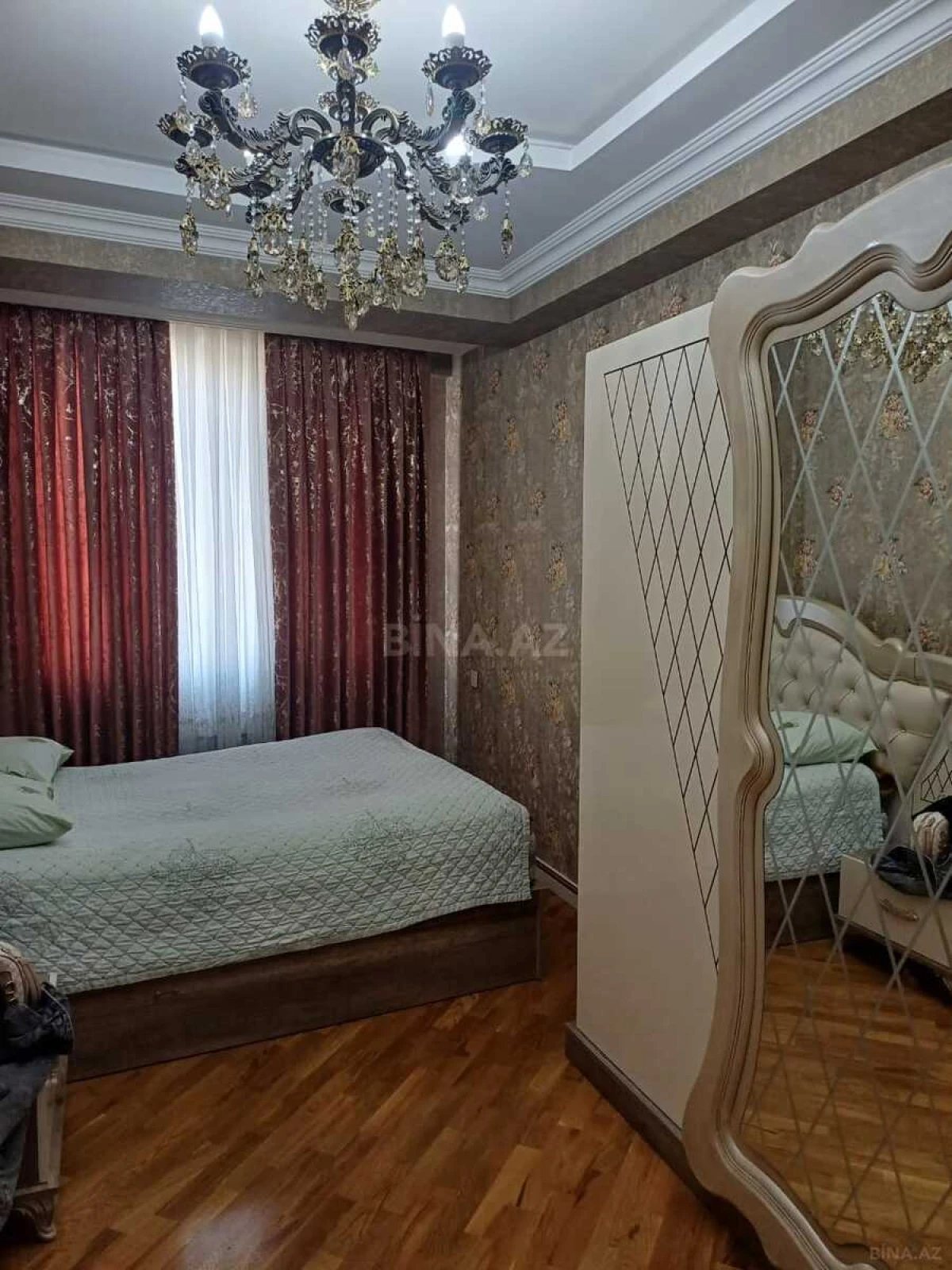 Satılır 3 otaqlı mənzil 119 m²