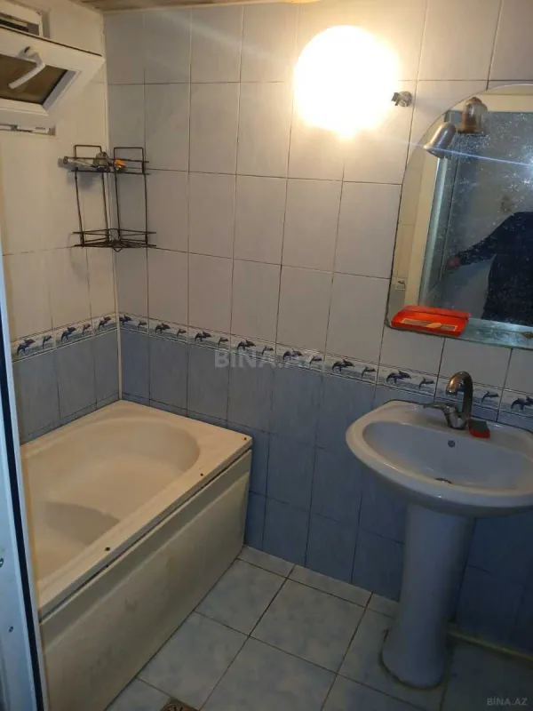 Kirayə verilir 2 otaqlı mənzil 90 m²