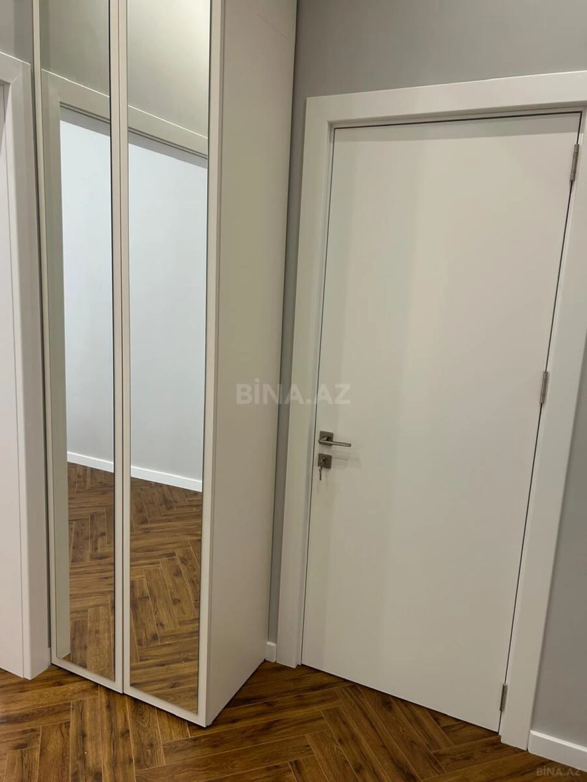 Kirayə verilir 2 otaqlı mənzil 80 m²