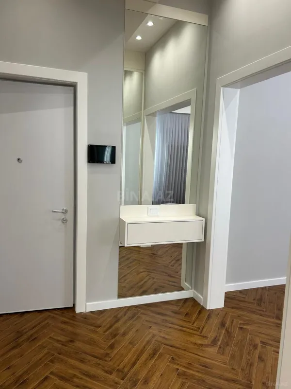 Kirayə verilir 2 otaqlı mənzil 80 m²