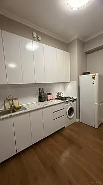 Kirayə verilir 2 otaqlı mənzil 60 m²