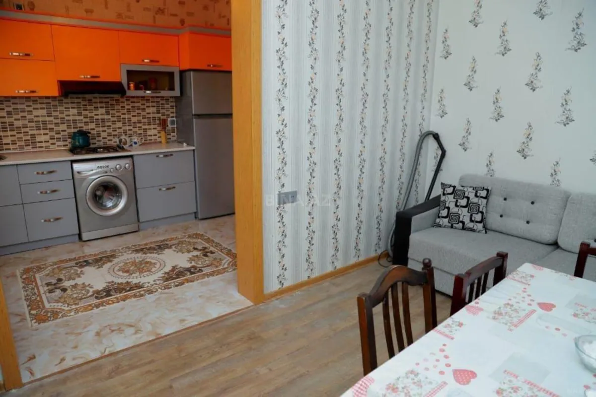 Satılır 7 otaqlı həyət evi 200 m²