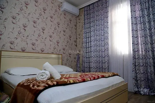 Satılır 7 otaqlı həyət evi 200 m²