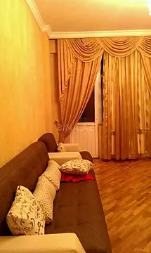 Kirayə verilir 2 otaqlı mənzil 90 m²