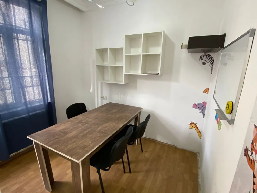 Kirayə verilir 9 otaqlı ofis 160 m²