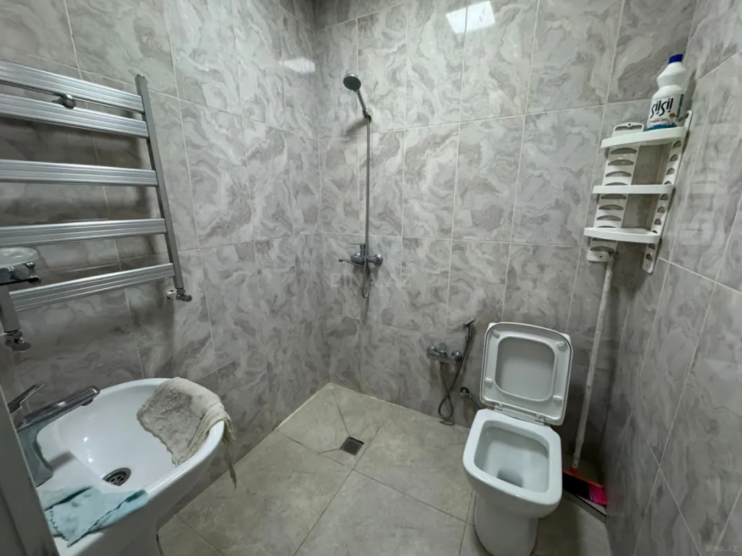 Kirayə verilir 2 otaqlı mənzil 65 m²