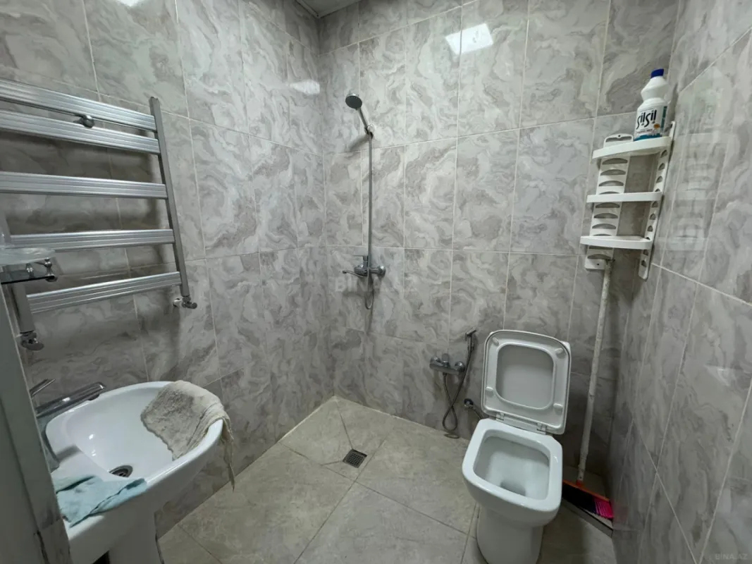 Kirayə verilir 2 otaqlı mənzil 65 m²