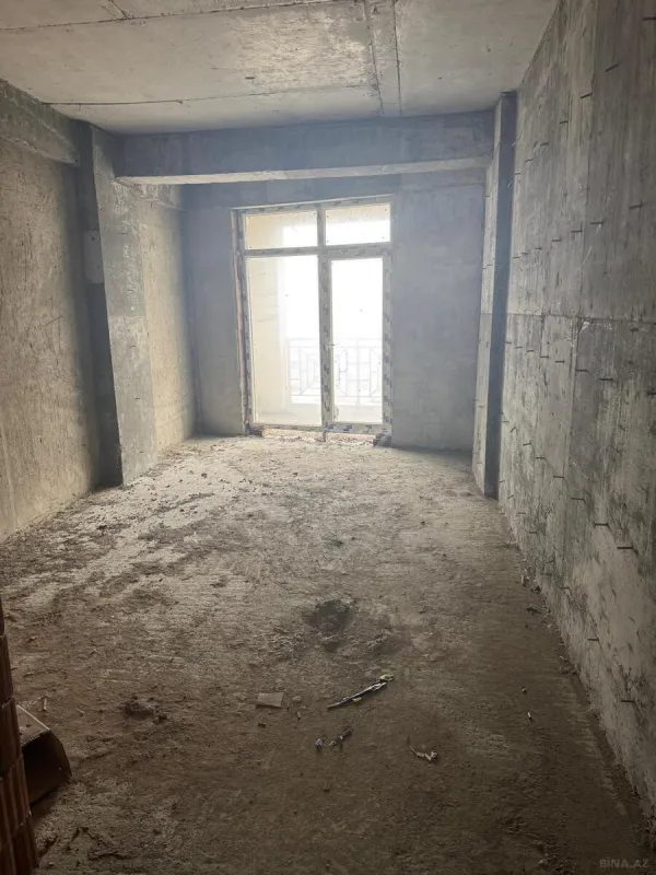 Satılır 3 otaqlı mənzil 140.5 m²