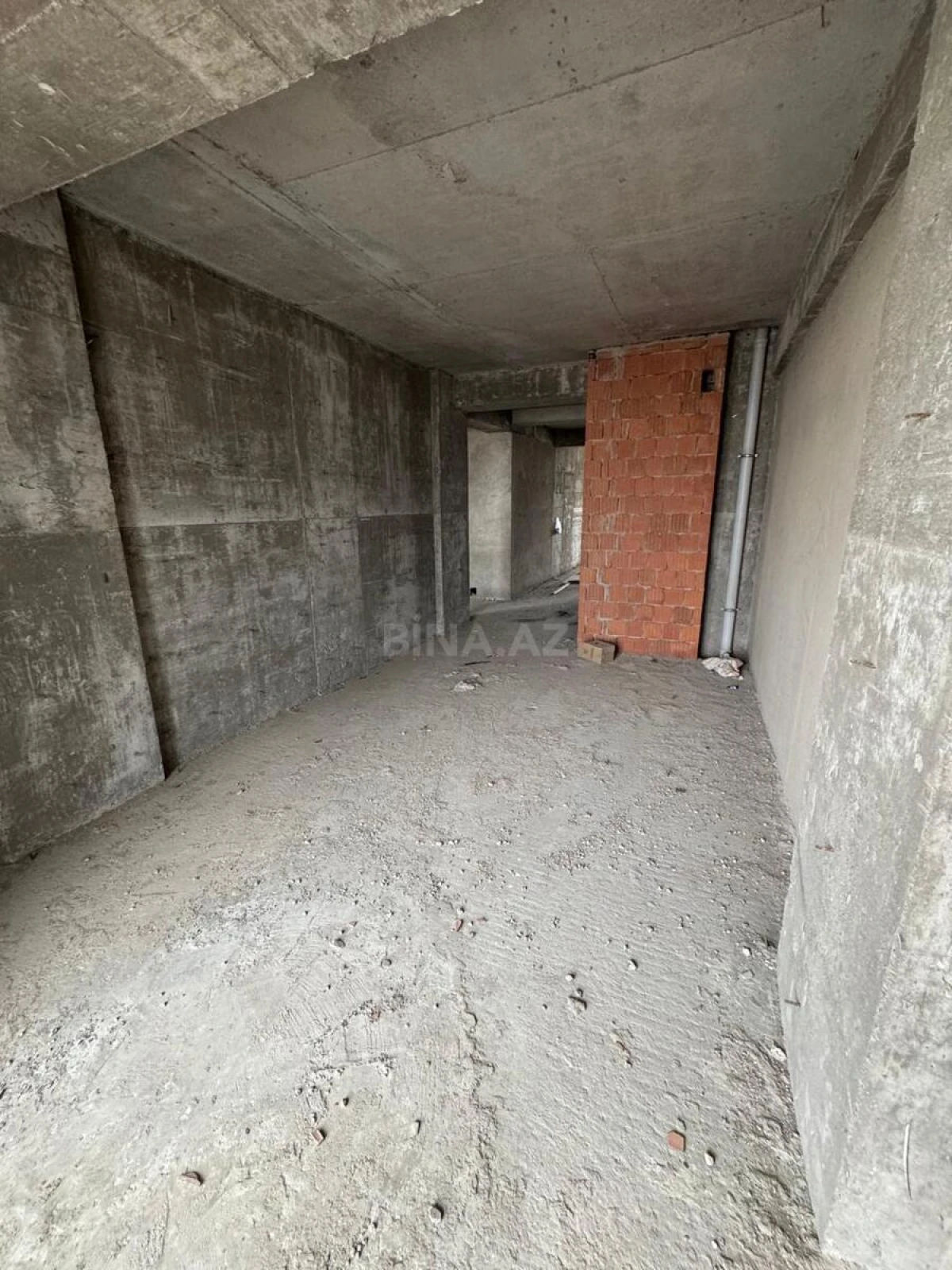 Satılır 3 otaqlı mənzil 140.5 m²