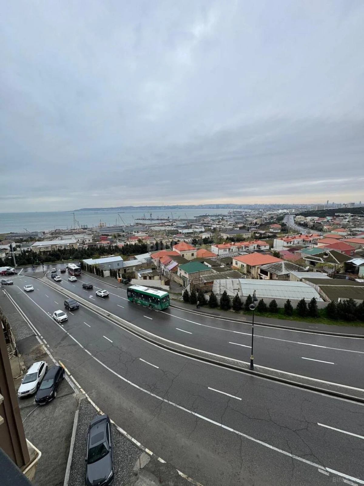 Satılır 3 otaqlı mənzil 140.5 m²