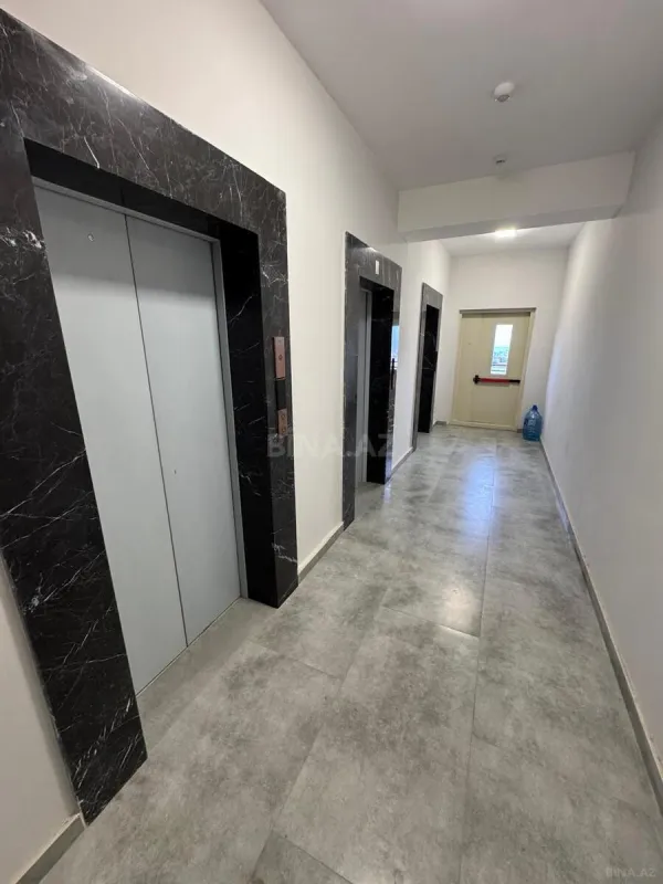 Satılır 3 otaqlı mənzil 140.5 m²
