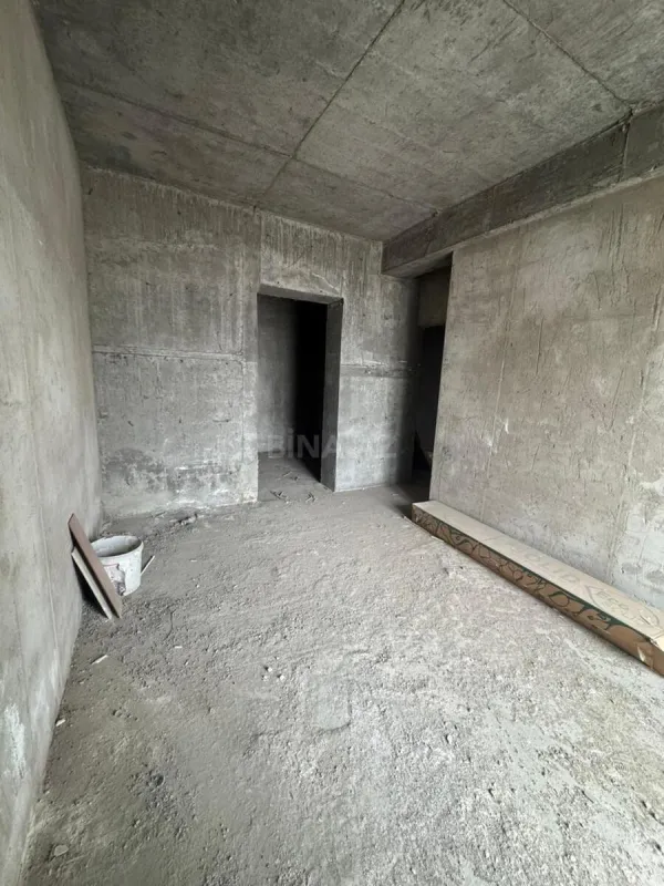 Satılır 3 otaqlı mənzil 105.9 m²