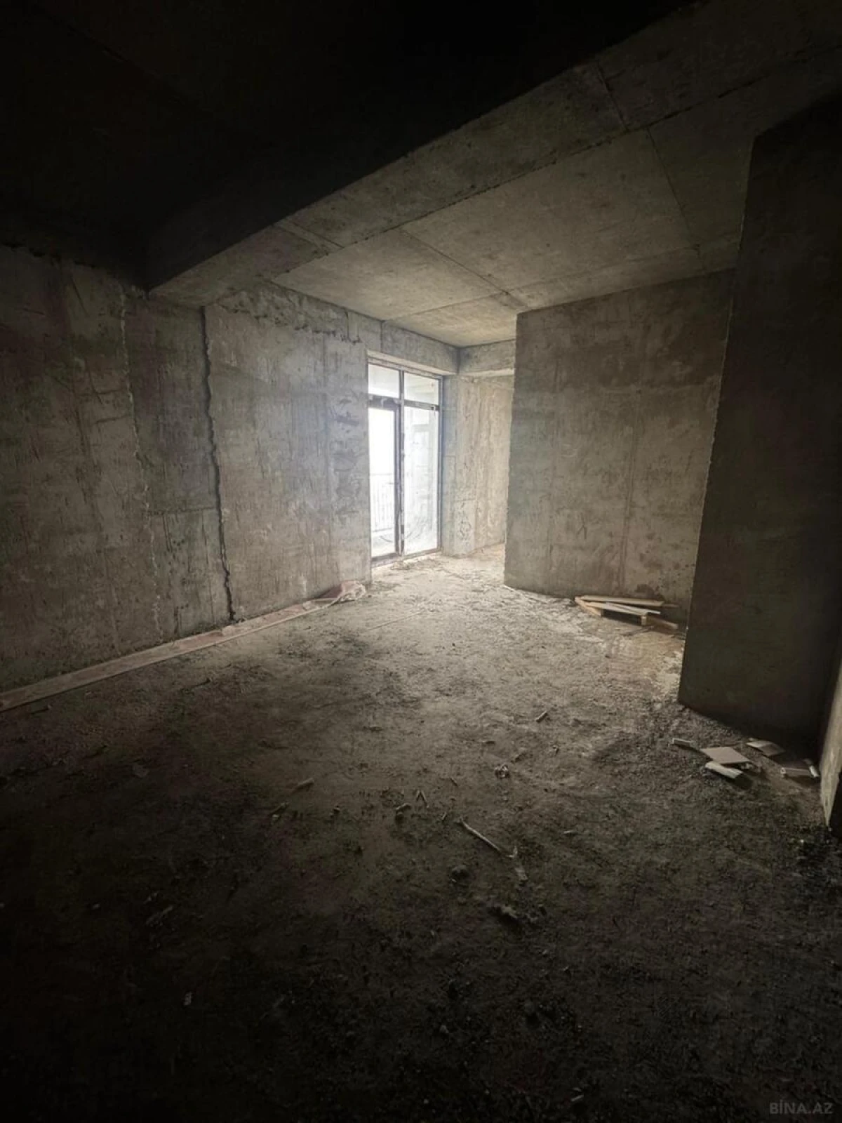 Satılır 3 otaqlı mənzil 105.9 m²