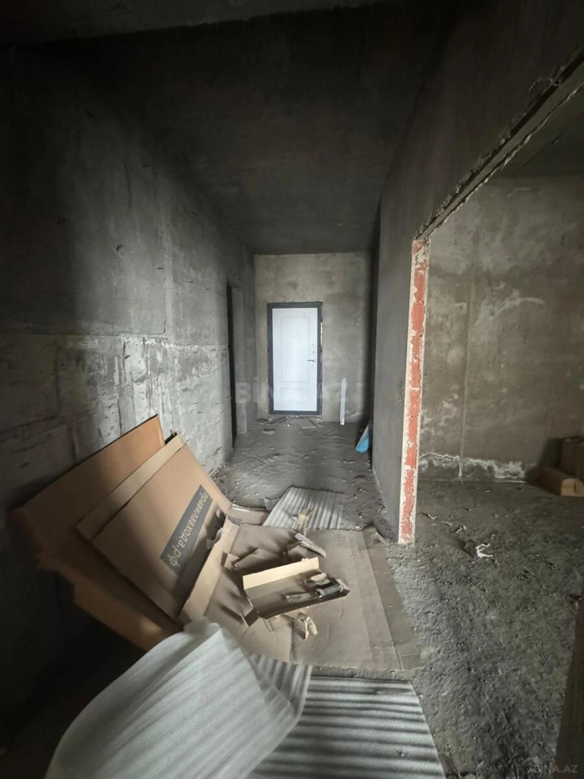 Satılır 3 otaqlı mənzil 105.9 m²