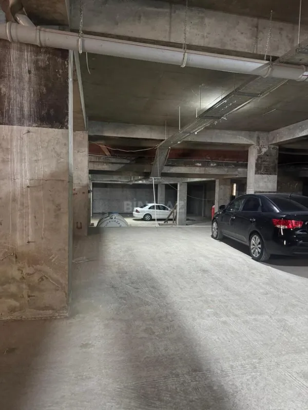 Satılır 3 otaqlı mənzil 105.9 m²