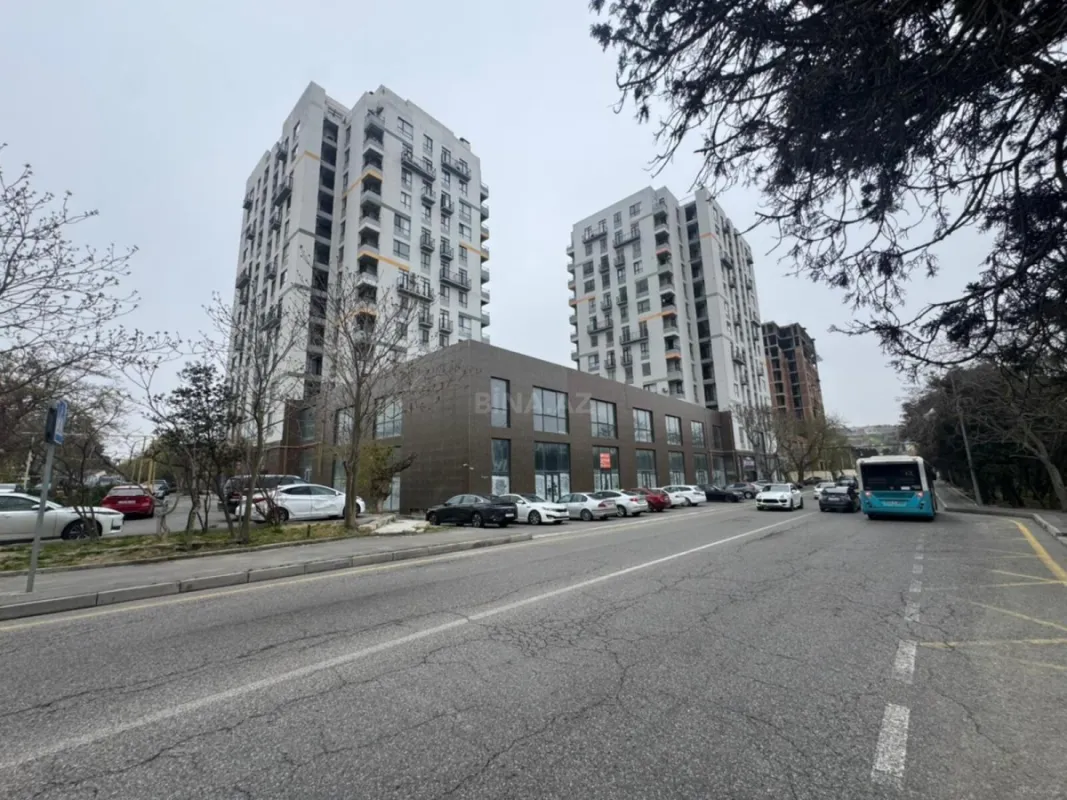 Satılır 3 otaqlı mənzil 105.9 m²