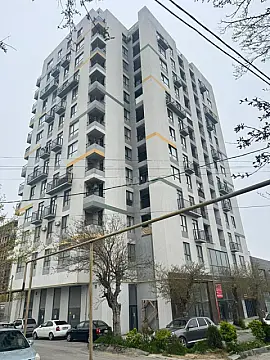 Satılır 3 otaqlı mənzil 105.9 m²