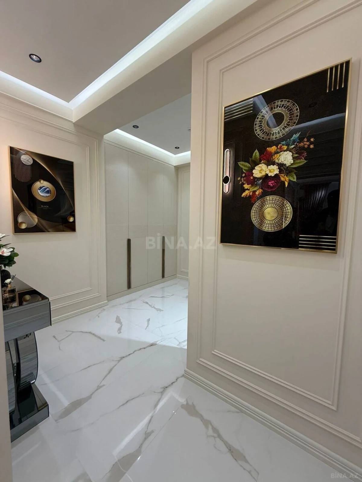 Satılır 2 otaqlı mənzil 67 m²