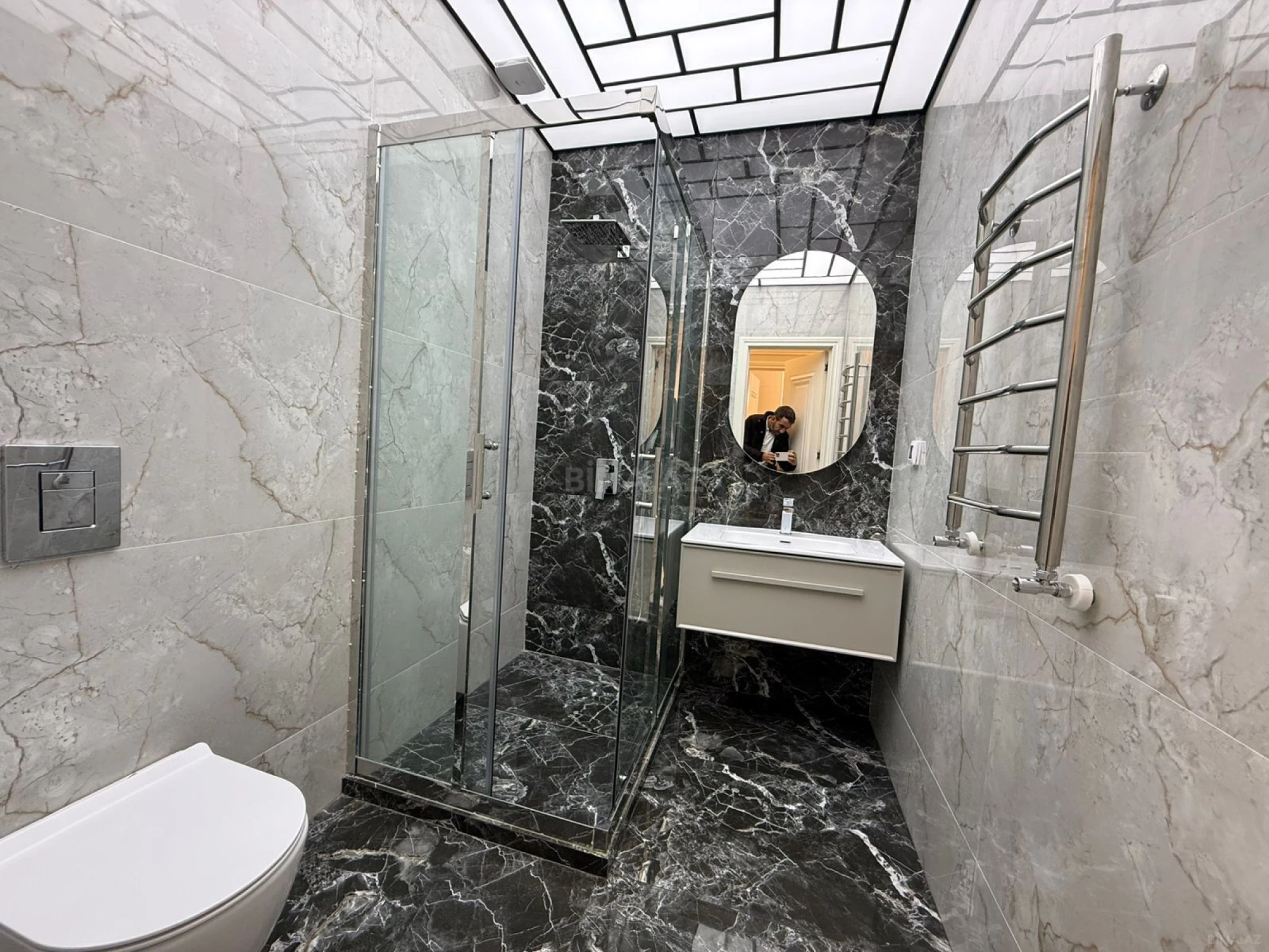 Satılır 2 otaqlı mənzil 67 m²