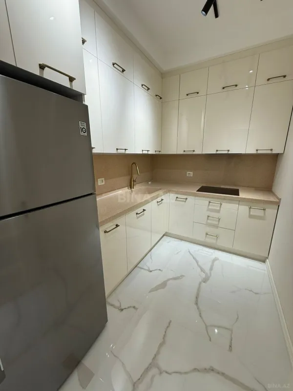 Satılır 2 otaqlı mənzil 67 m²