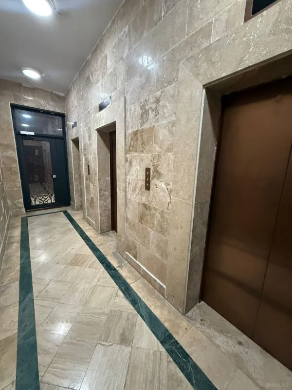 Satılır 2 otaqlı mənzil 67 m²