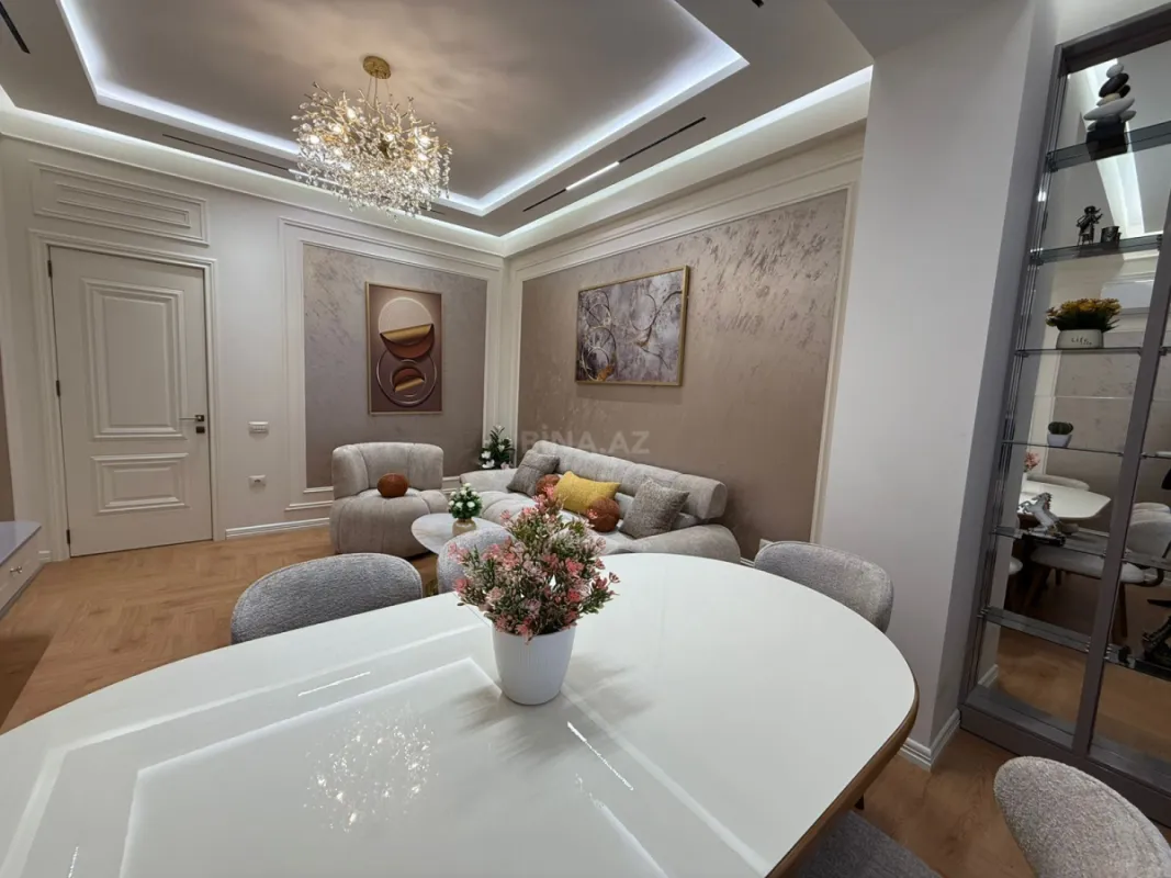 Satılır 2 otaqlı mənzil 67 m²