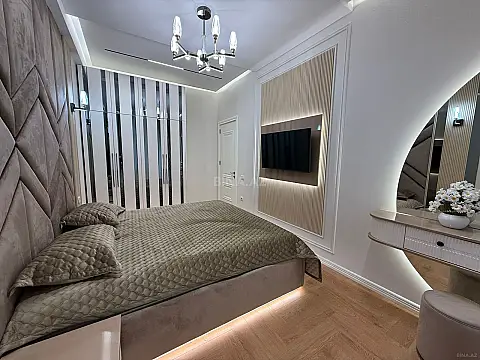 Satılır 2 otaqlı mənzil 67 m²