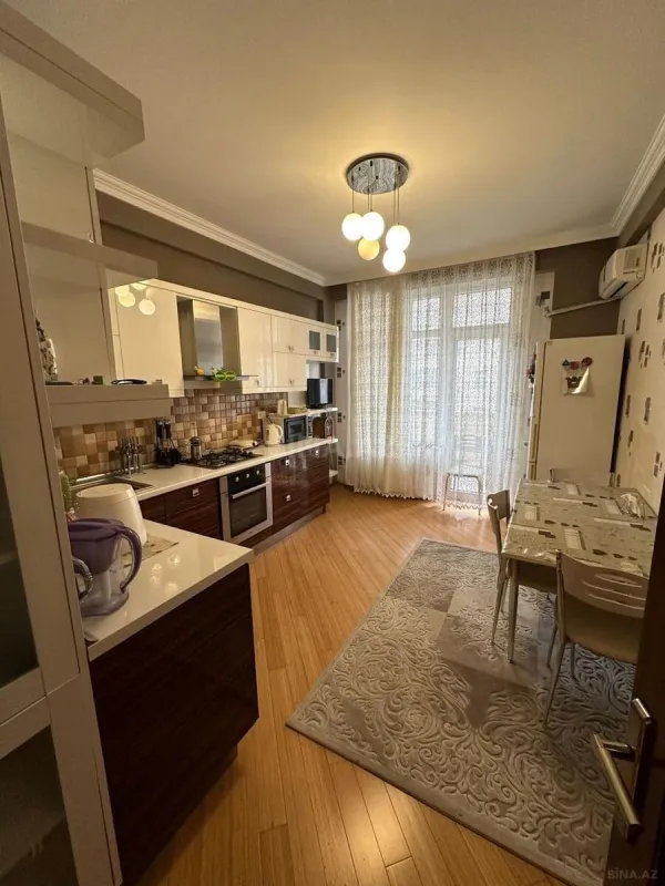 Satılır 3 otaqlı mənzil 95 m²