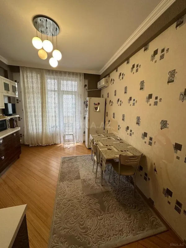 Satılır 3 otaqlı mənzil 95 m²