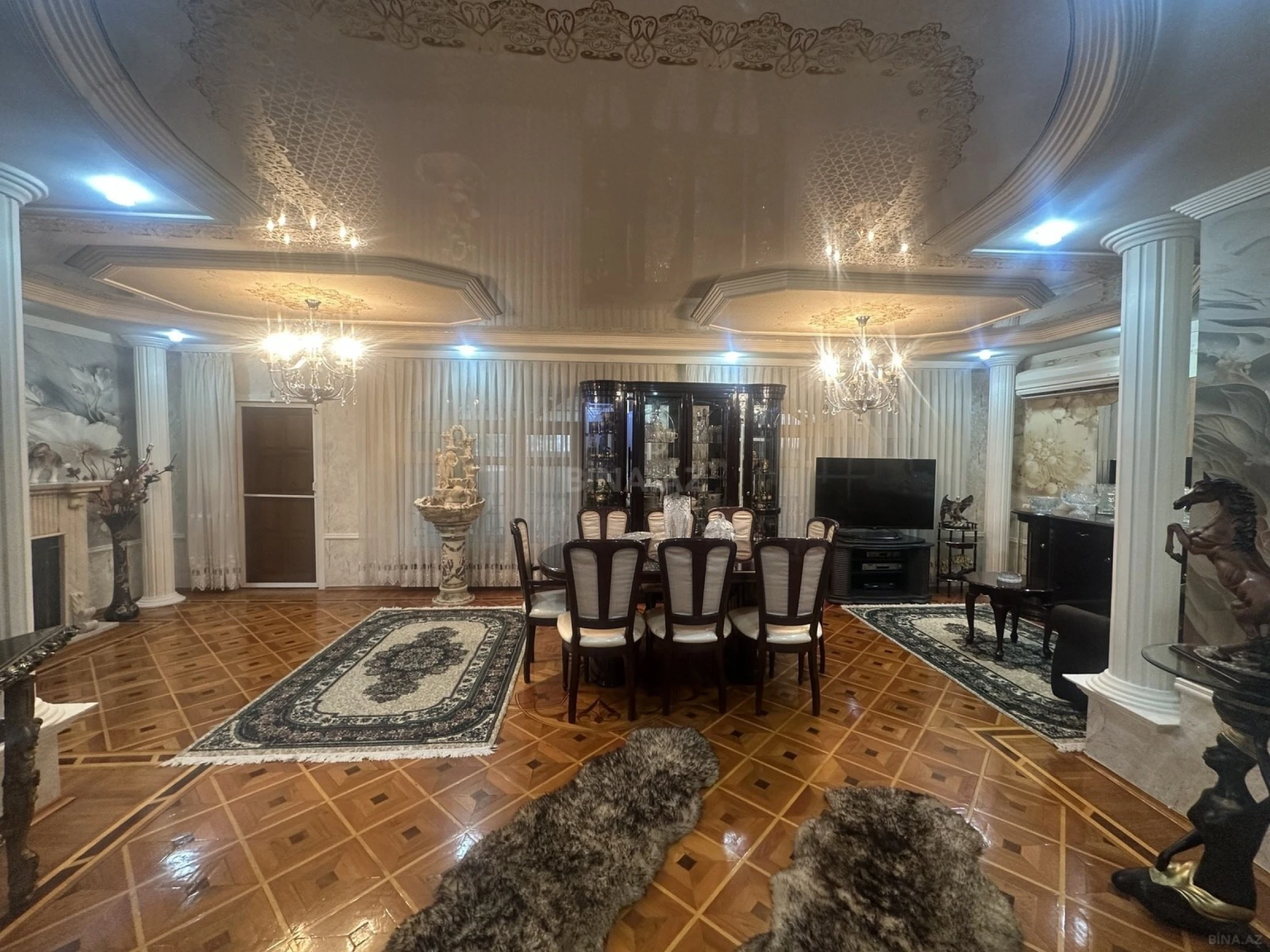 Satılır 5 otaqlı mənzil 145 m²