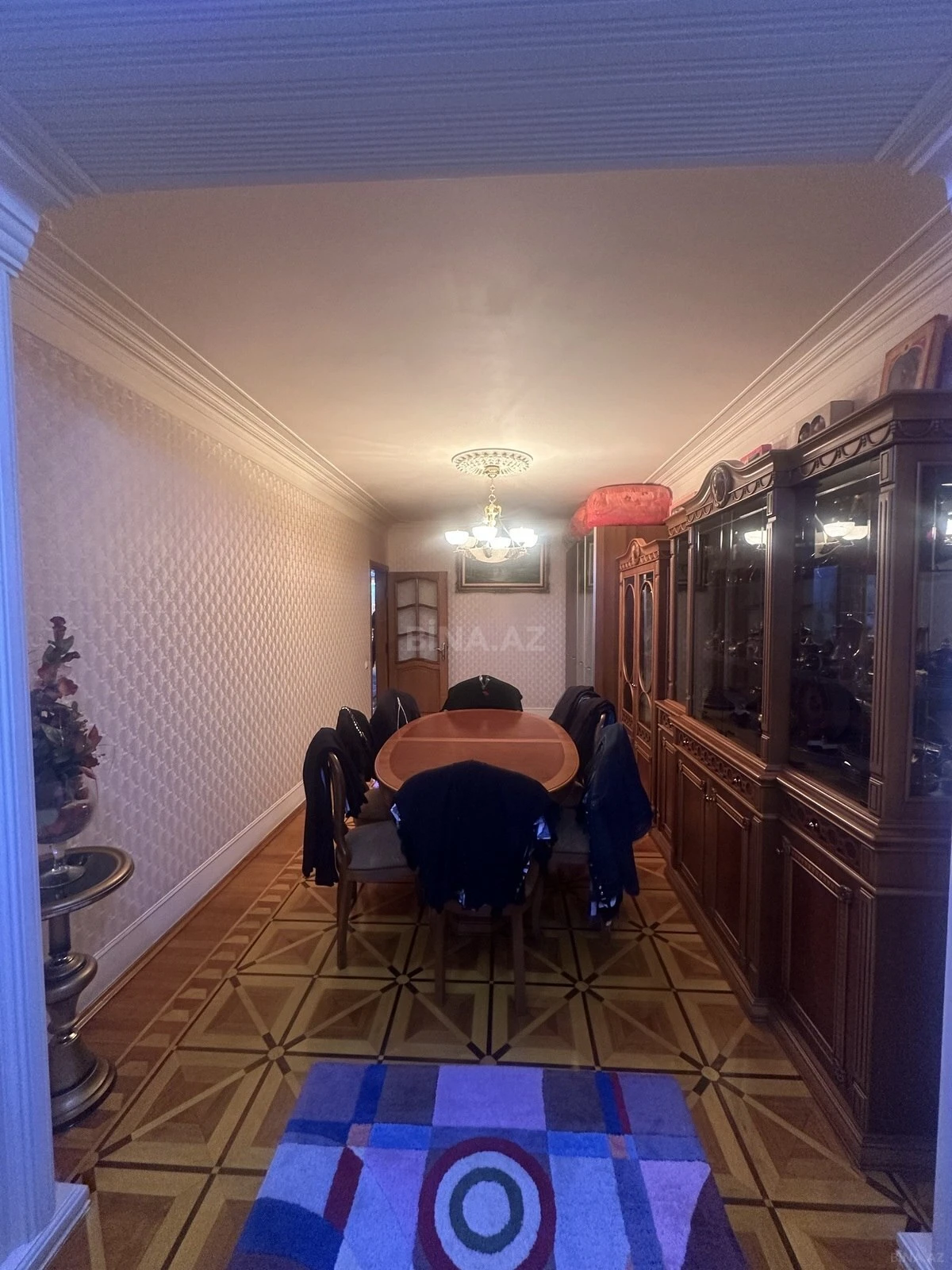 Satılır 5 otaqlı mənzil 145 m²