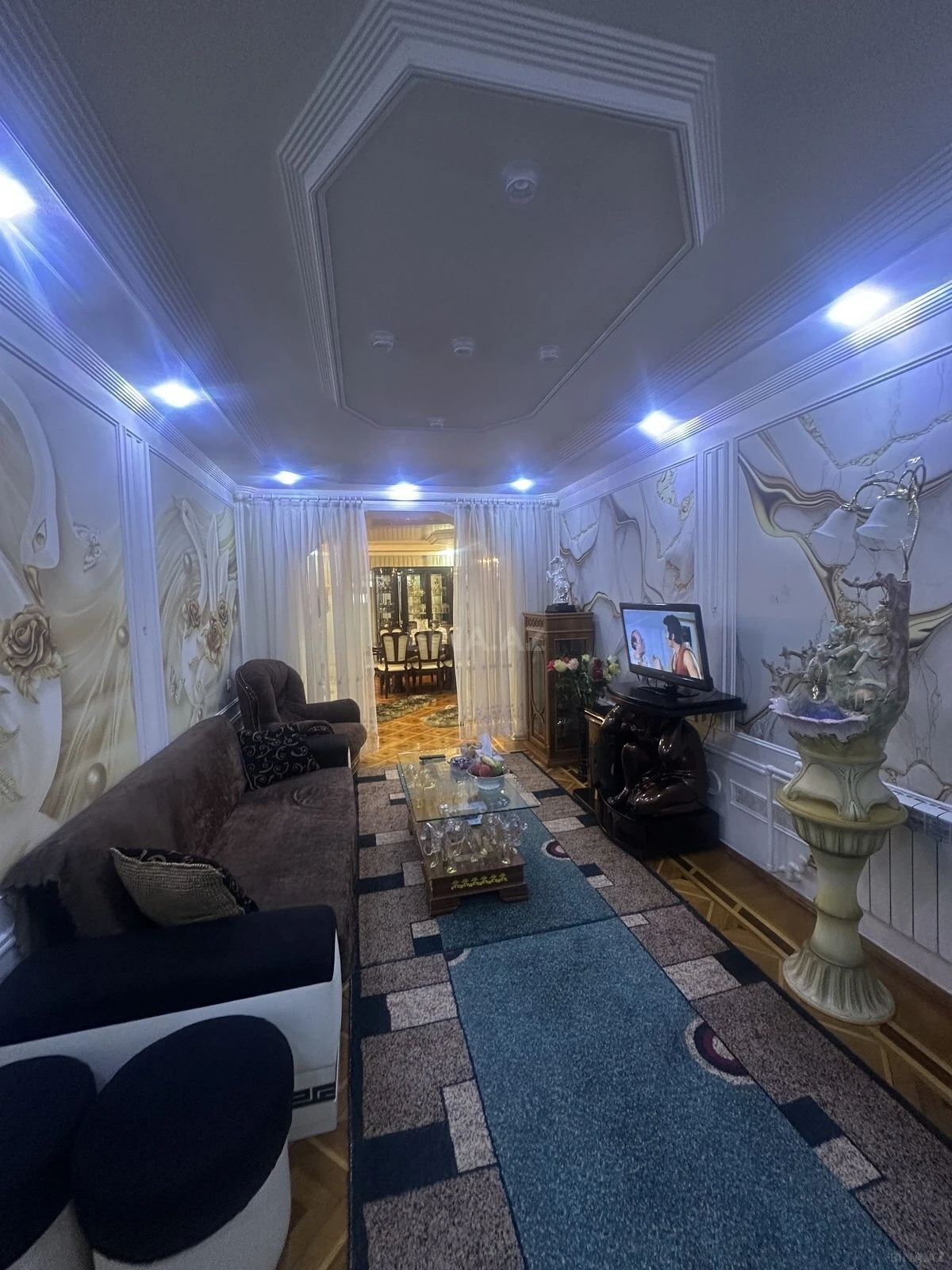 Satılır 5 otaqlı mənzil 145 m²