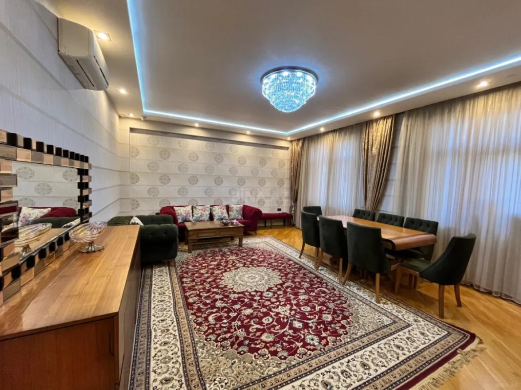 Kirayə verilir 4 otaqlı mənzil 200 m²