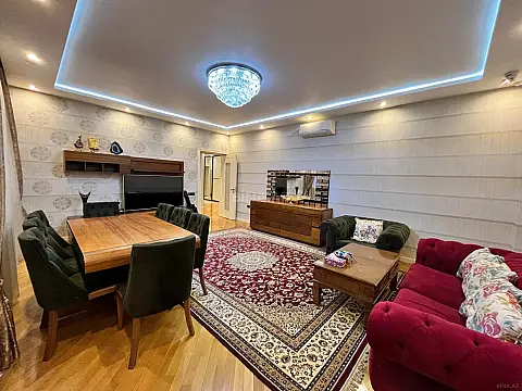 Kirayə verilir 4 otaqlı mənzil 200 m²