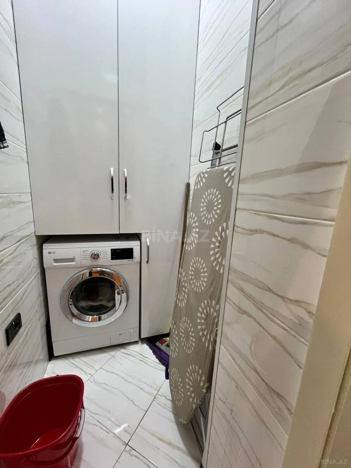 Kirayə verilir 4 otaqlı mənzil 200 m²