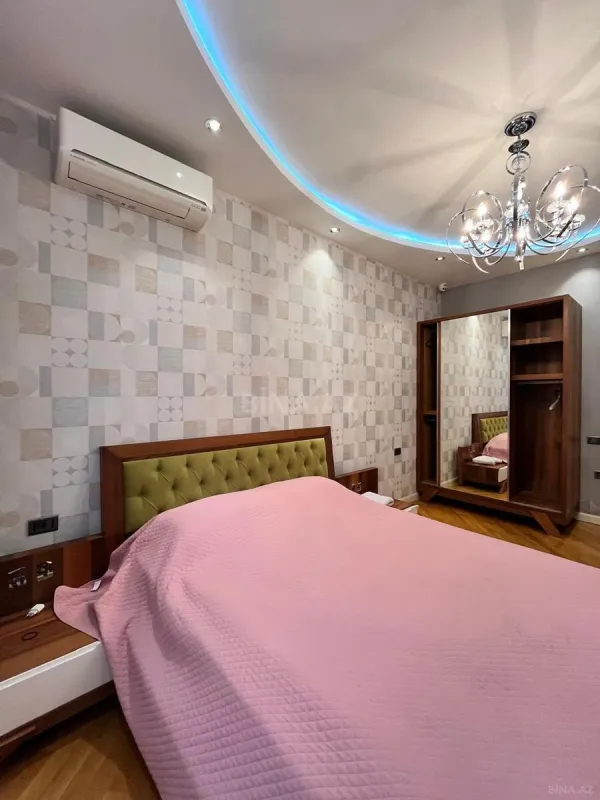 Kirayə verilir 4 otaqlı mənzil 200 m²
