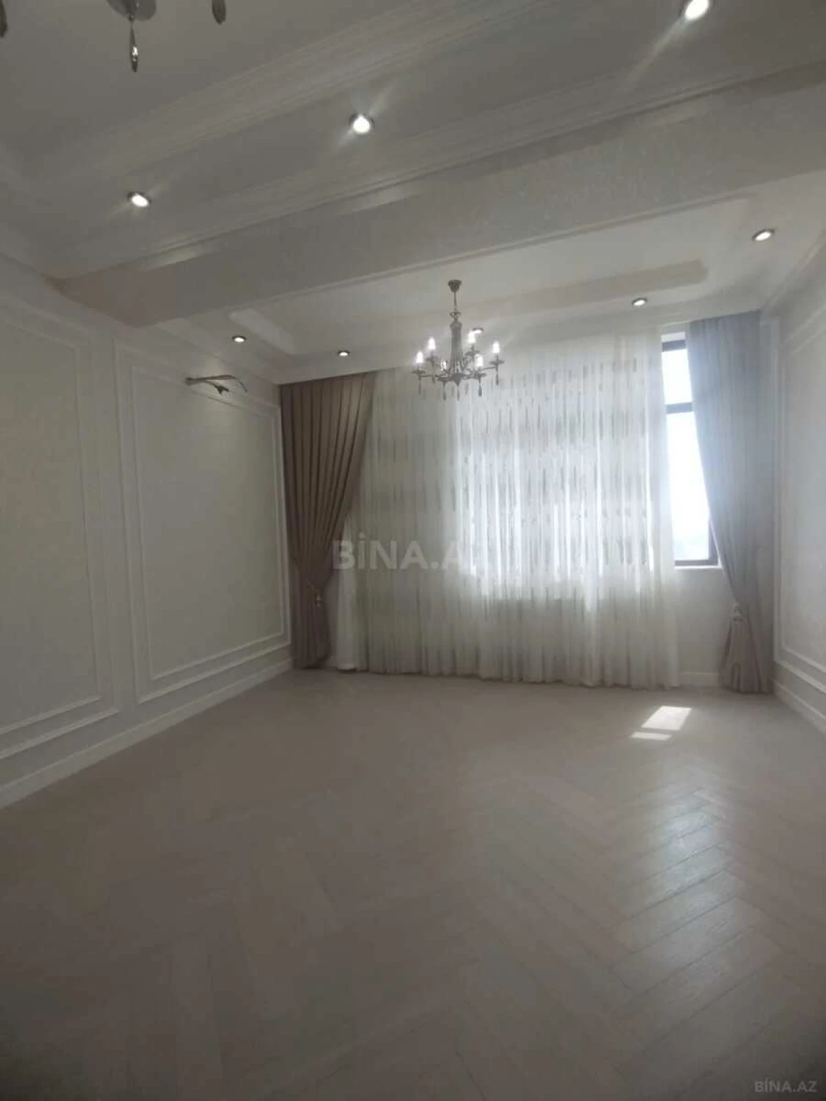Satılır 3 otaqlı mənzil 96 m²