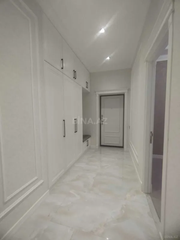 Satılır 3 otaqlı mənzil 96 m²