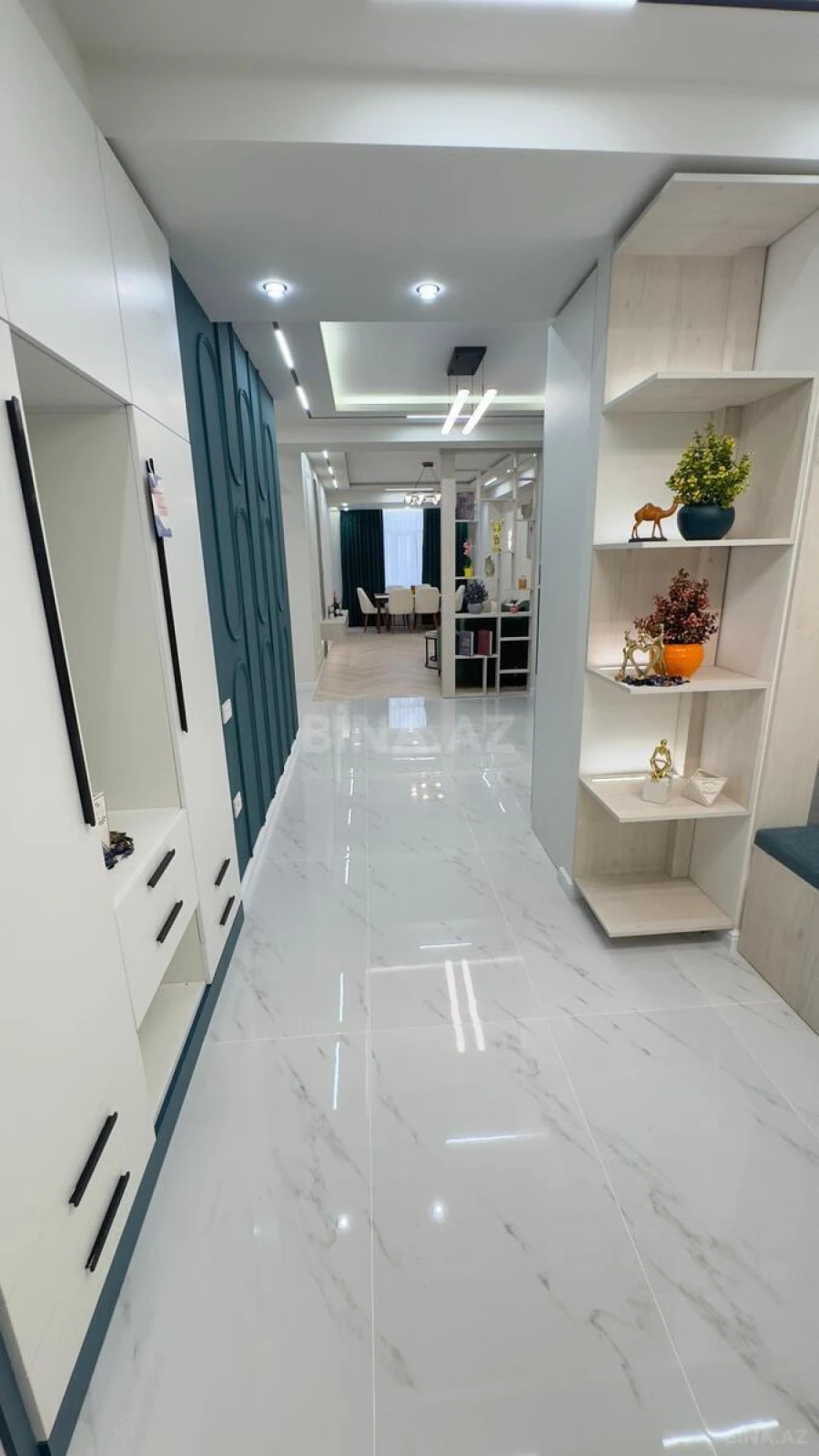 Satılır 3 otaqlı mənzil 92 m²