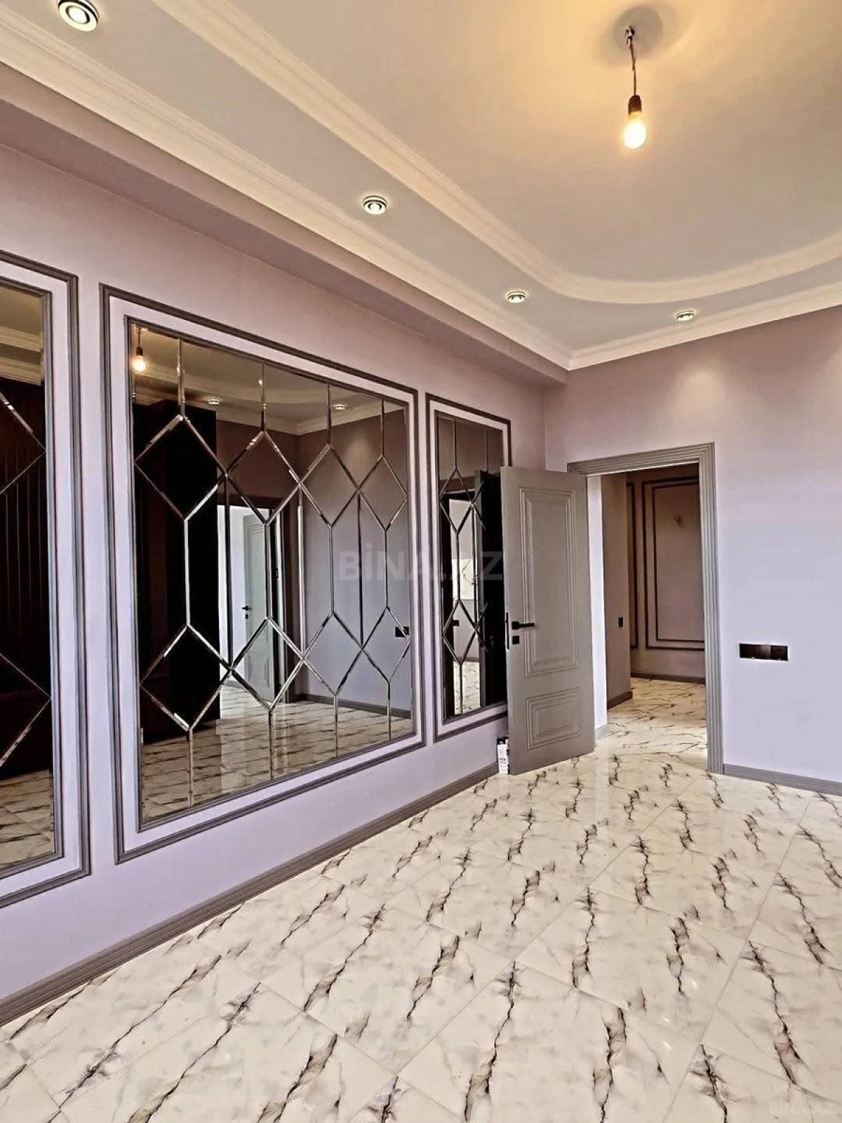 Satılır 2 otaqlı mənzil 65 m²