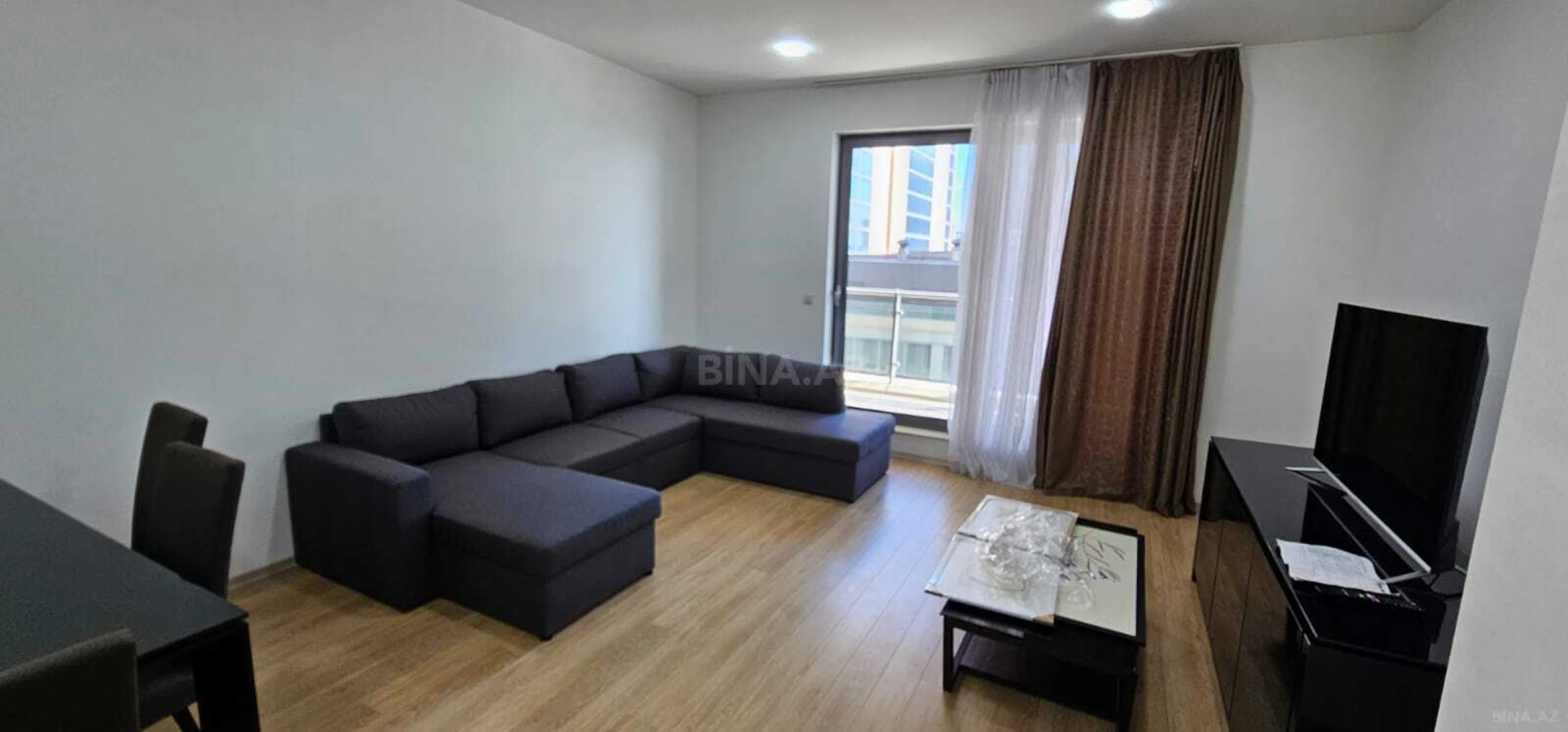 Kirayə verilir 2 otaqlı mənzil 92 m²