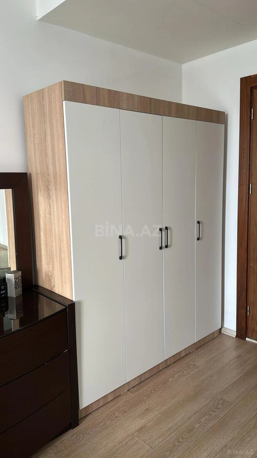 Kirayə verilir 2 otaqlı mənzil 92 m²