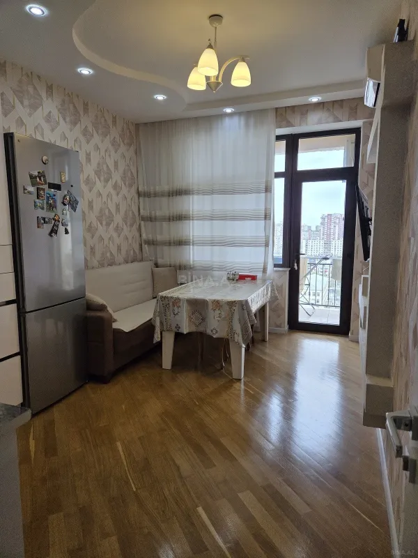 Satılır 2 otaqlı mənzil 62 m²
