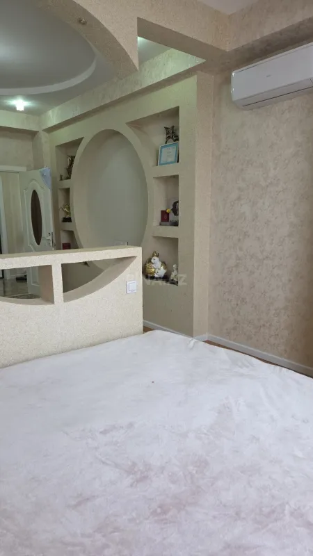 Satılır 2 otaqlı mənzil 62 m²