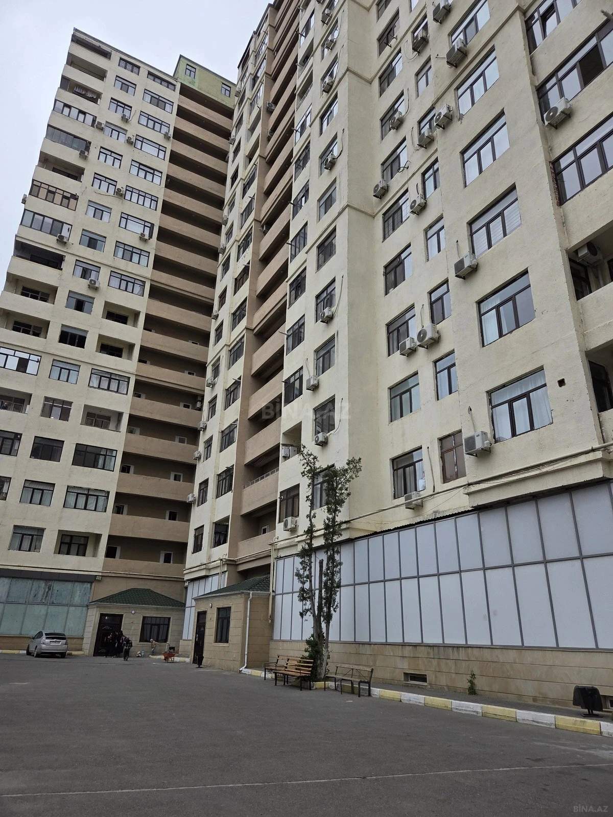 Satılır 2 otaqlı mənzil 62 m²